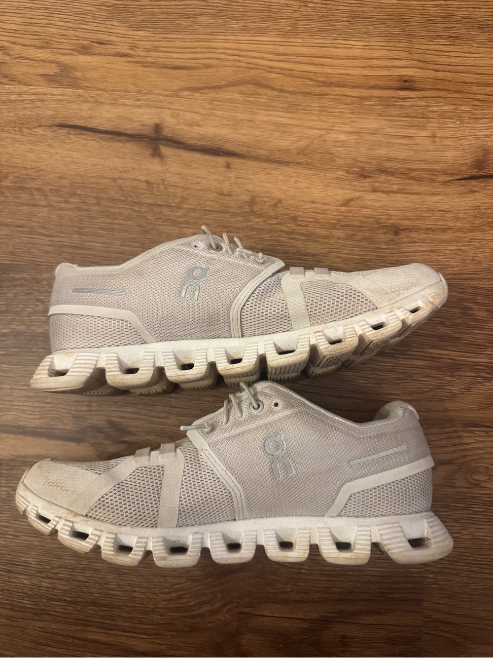On Running Cloud Neutral White Woman’s Running Shoes